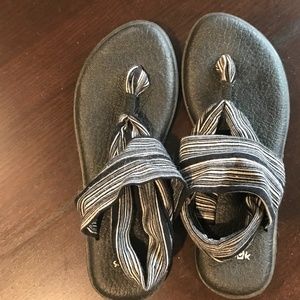 Sanuk Sandals Size 7 Black